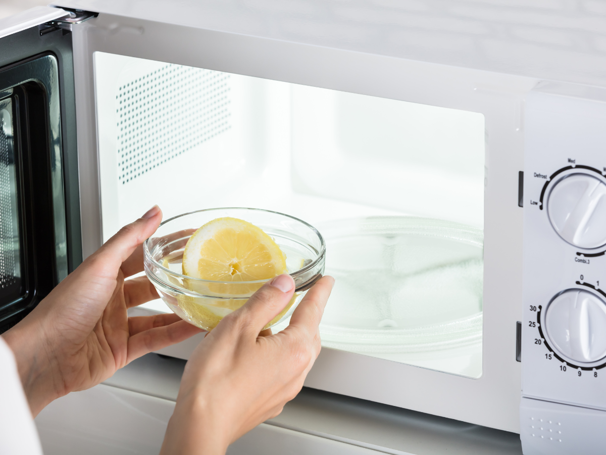 Steam cleaning the microwave